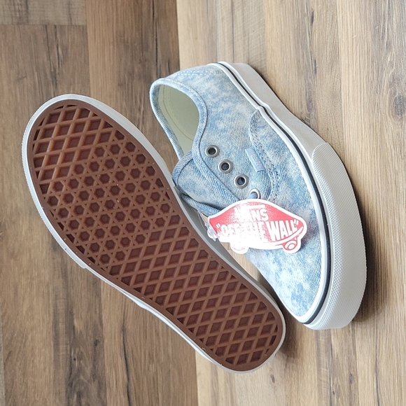 Van's Authentic Brand new. - Picture 5 of 10